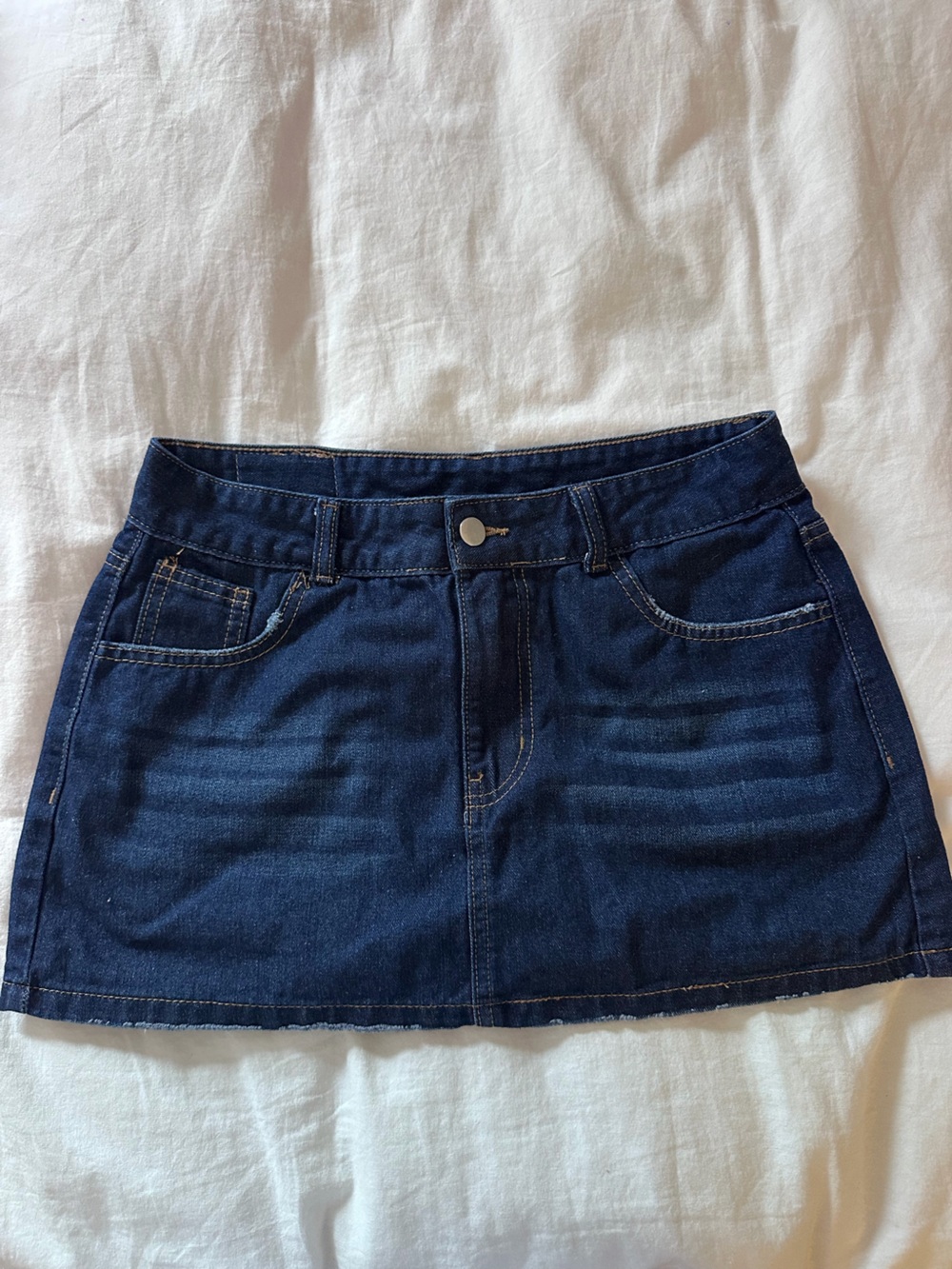 SHEIN Dark Blue Denim Mini Skirt with Classic Stitching